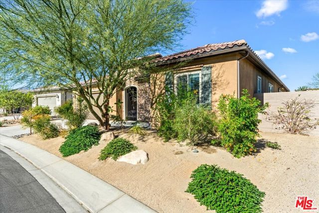 14 Merlot, Rancho Mirage CA: https://media.crmls.org/mediaz/d3990180-3f16-4d2d-8f48-be48d0a3bfc4.jpg