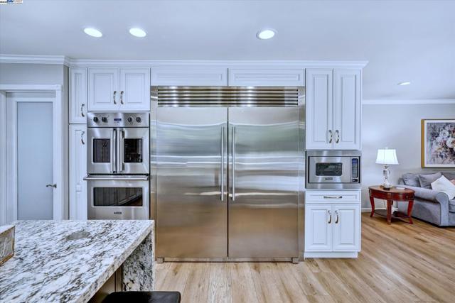 2369 Woodthrush Way, Pleasanton CA: https://media.crmls.org/mediaz/d399bef7-fad8-4d3e-948a-3cad22f08b6e.jpg