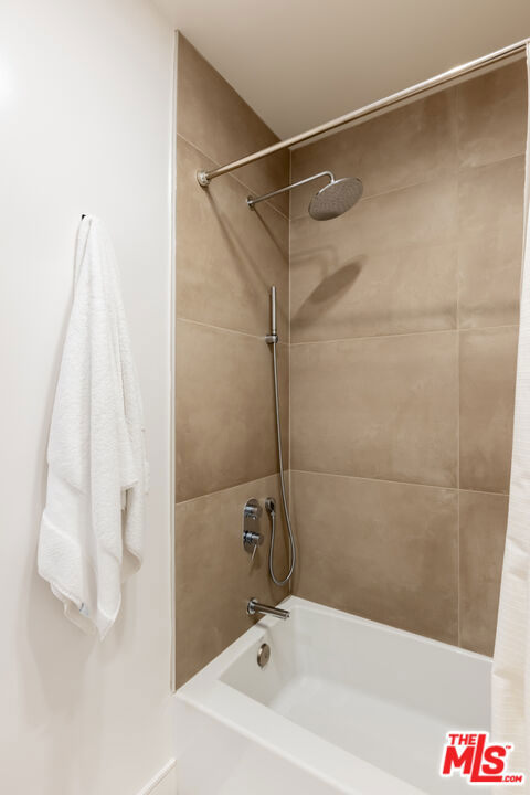 1351 N Crescent Heights Boulevard, West Hollywood CA: https://media.crmls.org/mediaz/d39a0483-3609-4357-928d-dac6075ce0c5.jpg