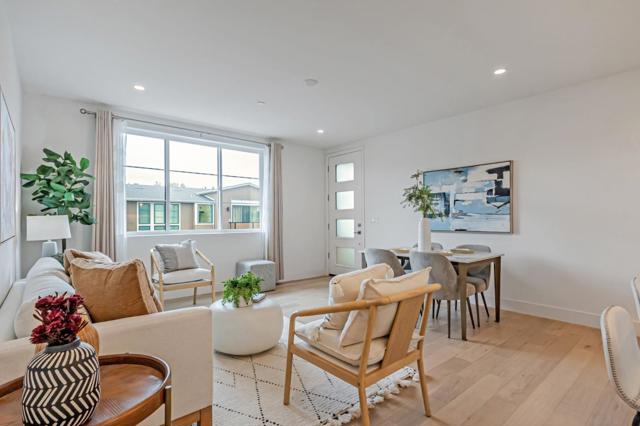 16009 Bartlett Court, Los Gatos CA: https://media.crmls.org/mediaz/d39af5b2-6dcb-44eb-820c-8f231a3dc8c6.jpg