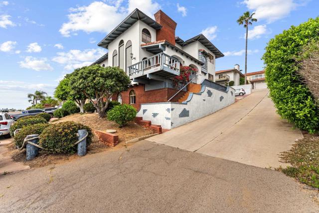 Detail Gallery Image 8 of 70 For 1421 San Elijo Ave, Cardiff By The Sea,  CA 92007 - 6 Beds | 5 Baths