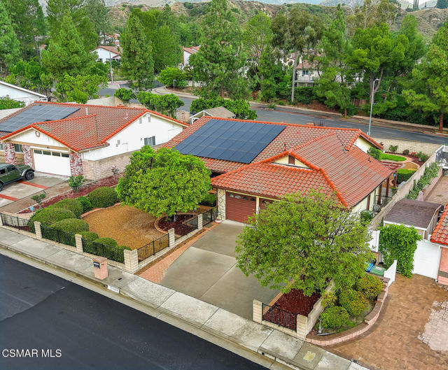 11820 Doral Avenue, Porter Ranch CA: https://media.crmls.org/mediaz/d39c3e11-64fb-47aa-91ad-19311da958c1.jpg
