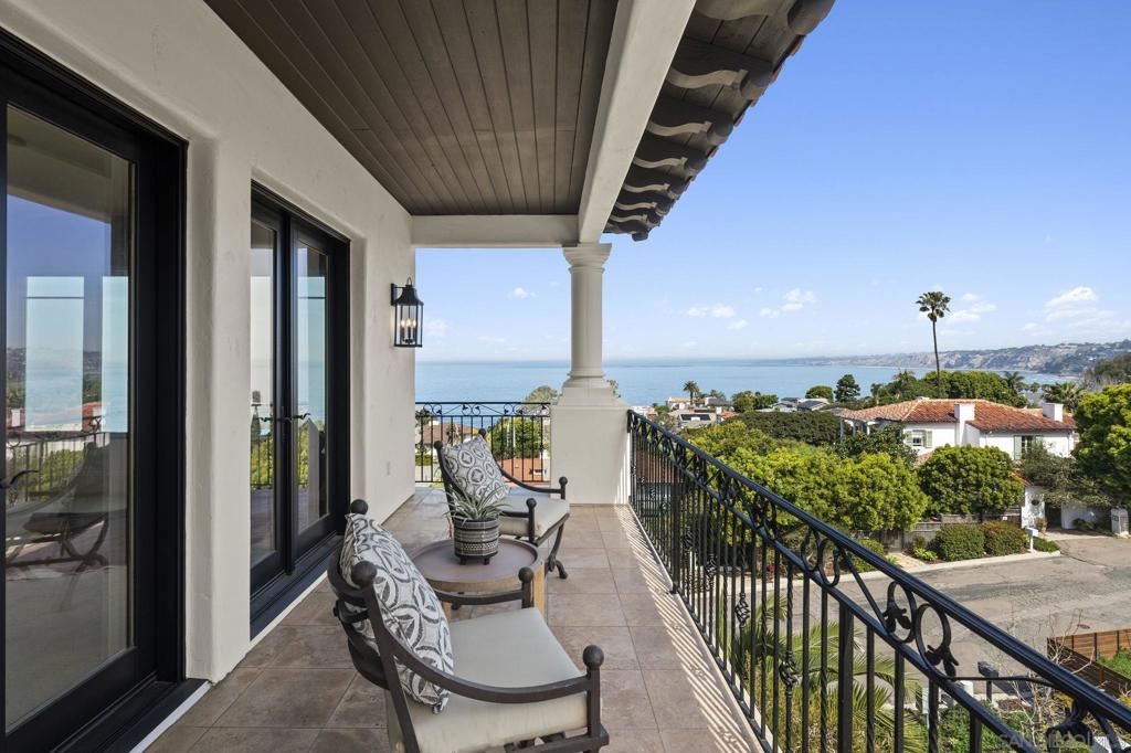 1745 Amalfi St - photo 14