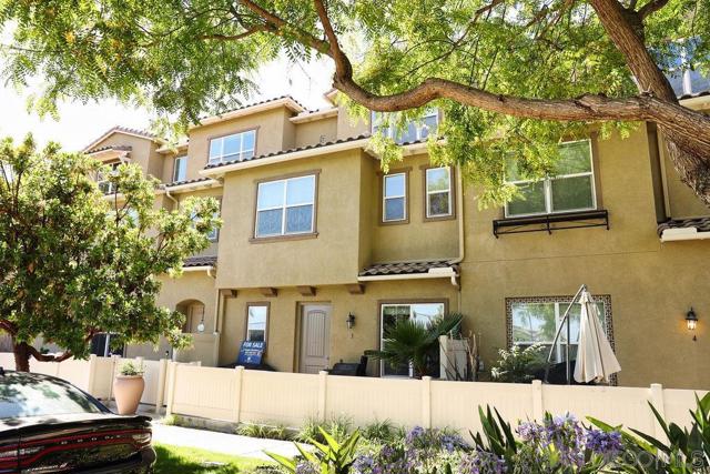 1367 Santa Diana, Chula Vista CA: https://media.crmls.org/mediaz/d39d6d14-e7be-4413-906e-f7c4b348bf11.jpg