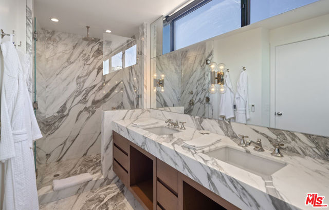 1033 Carol Drive, West Hollywood CA: https://media.crmls.org/mediaz/d39d7781-092b-42f3-8c58-400b1117e468.jpg