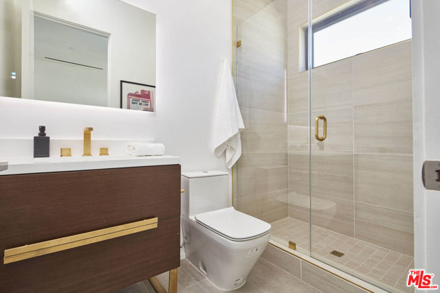 4338 Huntley Avenue, Culver City CA: https://media.crmls.org/mediaz/d39d7ae8-6ec9-4c07-ac2c-3ff91b6823dc.jpg