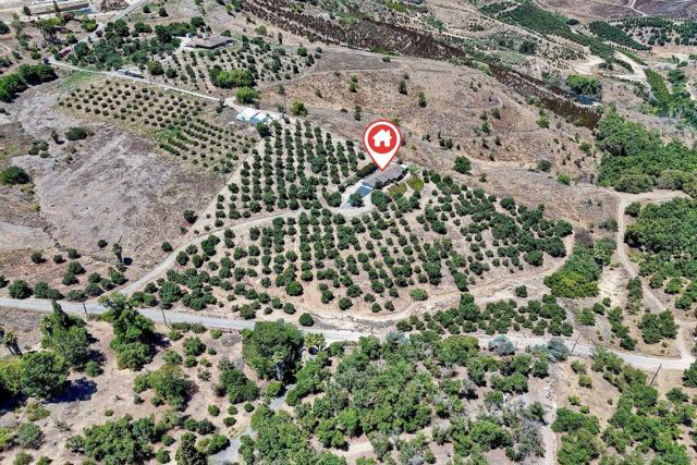 1070 El Paseo, Vista CA: https://media.crmls.org/mediaz/d39dc611-95cb-4536-8347-f6600b6d3dbd.jpg