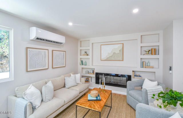 4035 W Avenue 42, Los Angeles CA: https://media.crmls.org/mediaz/d39e0119-593a-4302-800b-a9546280f4ba.jpg