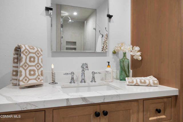 28329 Foothill Drive, Agoura Hills CA: https://media.crmls.org/mediaz/d39e2efb-f756-4b54-8d23-cac1375d82a1.jpg