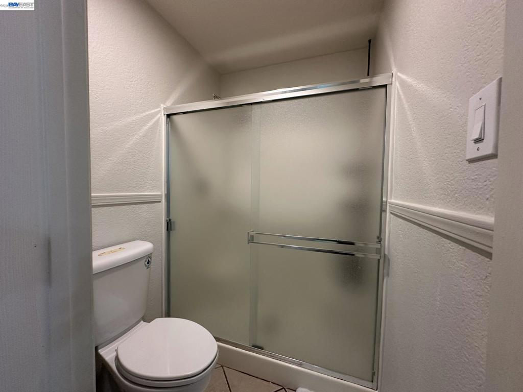 https://media.crmls.org/mediaz/d39e7d17-34de-4f2a-882e-6e04b8b3e993.jpg?preset=X-Large