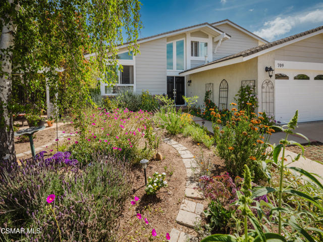 709 Zinnia Court, Thousand Oaks CA: https://media.crmls.org/mediaz/d39ed07f-6ff2-42f0-8604-199296e0f469.jpg