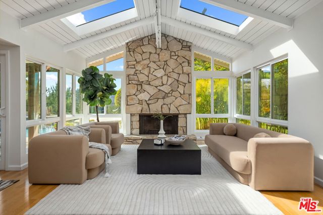 Drew Fenton | 2501 La Condesa Drive Los Angeles CA | MLS: 7163436