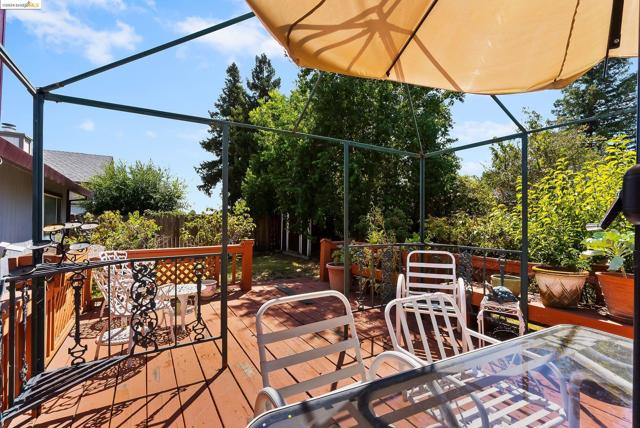 Image 37 of 39 For 8038 Torrente Way