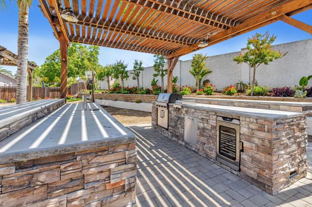 2191 Spruce Drive, Hollister CA: https://media.crmls.org/mediaz/d39f5490-84e8-4670-a42c-d2992c7d8a63.jpg