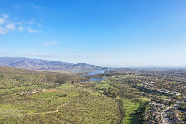 3043 Adams Ranch Ct, Chula Vista CA: https://media.crmls.org/mediaz/d3a04fd2-79ee-45e6-85f9-5644ad409be6.jpg