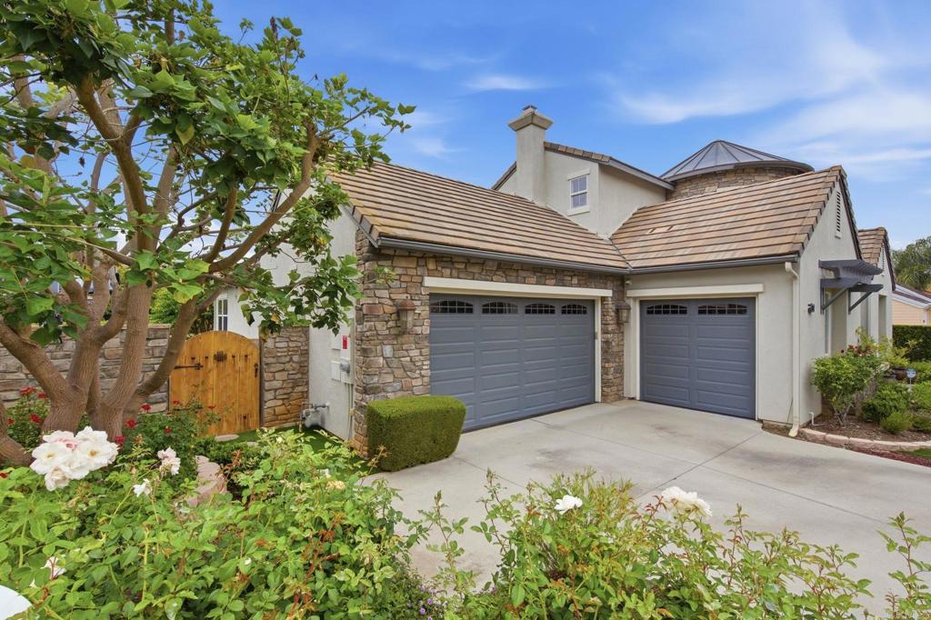 18342 Saint Etienne Ln - photo 6