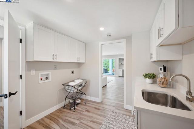 325 Bollinger Estates Ct, San Ramon CA: https://media.crmls.org/mediaz/d3a1332d-251b-4e8a-9d94-fb2608a46ab4.jpg