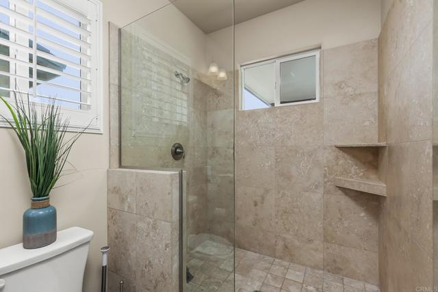 10252 Casa Ct, Santee CA: https://media.crmls.org/mediaz/d3a1c004-7388-4a3c-b8ab-db697b5f015f.jpg