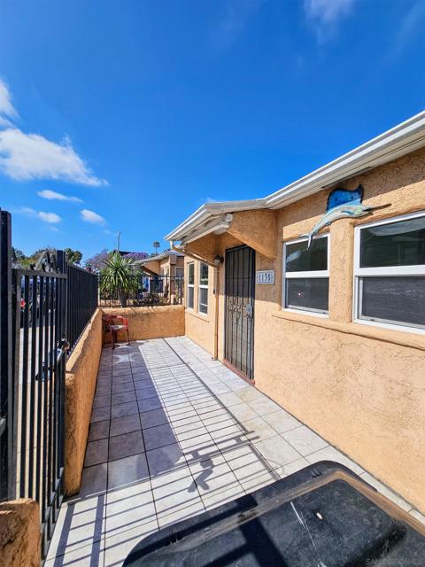 1135 41 26th Street, San Diego CA: https://media.crmls.org/mediaz/d3a239b8-06ed-4cae-8b88-1d58fd596cf5.jpg