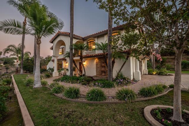 Detail Gallery Image 17 of 21 For 1210 Cypress Dr, Vista,  CA 92084 - 5 Beds | 4 Baths