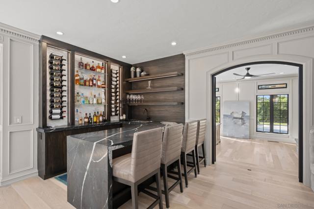 16770 Via De Los Rosales, Rancho Santa Fe CA: https://media.crmls.org/mediaz/d3a3902b-e422-49bd-8e2d-6b4644b9d237.jpg