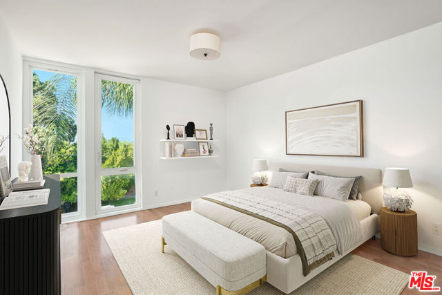10240 Camarillo Street, Toluca Lake CA: https://media.crmls.org/mediaz/d3a391b2-9894-4dfb-a75c-d1b23b9ae089.jpg