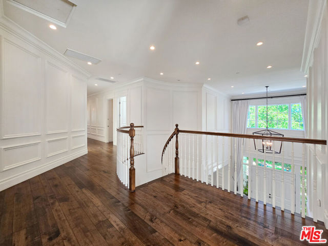 3815 Valley Meadow Road, Encino CA: https://media.crmls.org/mediaz/d3a46d22-d8b8-408e-bdc9-1598f02a330c.jpg