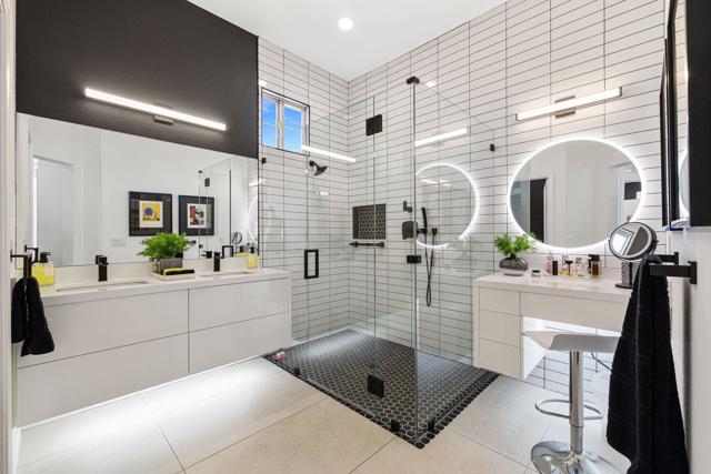 44718 Alexandria Vale, Indio CA: https://media.crmls.org/mediaz/d3a57bfb-4c3d-4a6a-8500-ba8935bdc72a.jpg