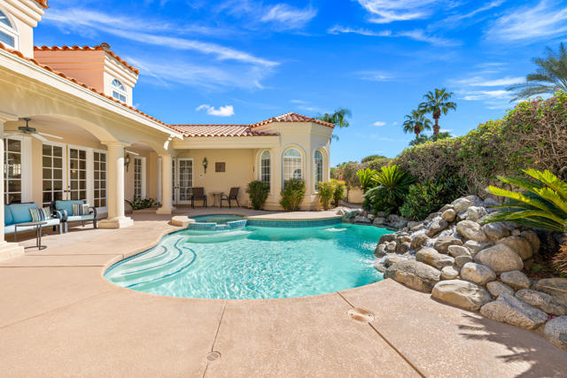 77312 Coyote Creek Path, Indian Wells CA: https://media.crmls.org/mediaz/d3a592c5-a280-48cd-bc51-0306a6f28bfa.jpg