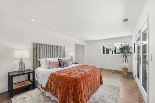518 King Street, Santa Cruz CA: https://media.crmls.org/mediaz/d3a61e38-4f44-4336-8da2-778a11ed502f.jpg