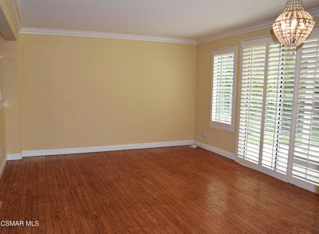 2324 Solway Court, Thousand Oaks CA: https://media.crmls.org/mediaz/d3a6484c-8e9b-4e0f-a024-60344dce921a.jpg