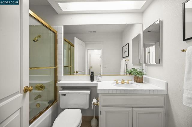 125 Coriander Ct, San Ramon CA: https://media.crmls.org/mediaz/d3a7c795-26d6-439a-96e3-2f0eb9e6a964.jpg