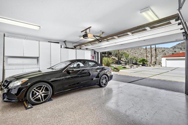 26 Alta Vista, Rancho Mirage CA: https://media.crmls.org/mediaz/d3a8126b-018c-411e-8a62-6e47eb4386c0.jpg