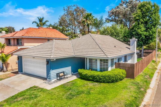 5341 Gooseberry Way, Oceanside CA: https://media.crmls.org/mediaz/d3a898e8-b3f7-476e-971a-133f53fa3326.jpg