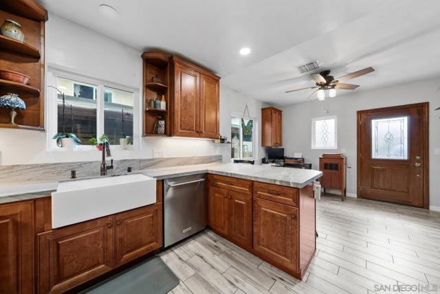 11764 66 Avenida Marcella, El Cajon CA: https://media.crmls.org/mediaz/d3a8ee3a-9bdb-4b93-943c-03fbfdc77834.jpg