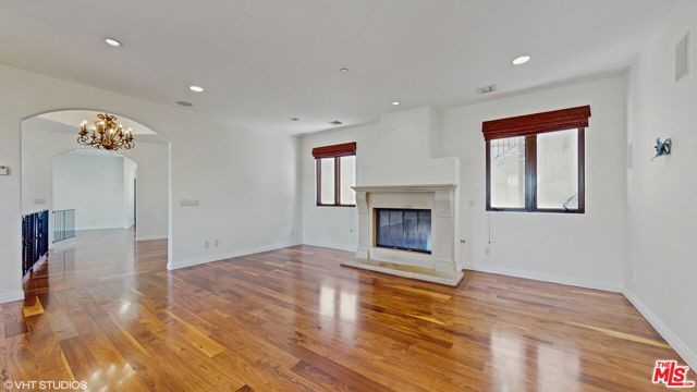 3311 Deronda Drive, Los Angeles CA: https://media.crmls.org/mediaz/d3a9463e-f803-47d8-9402-70bf4ddb6b9b.jpg