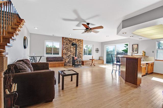 2560 Phelan Avenue, Hayward CA: https://media.crmls.org/mediaz/d3a9fd84-3a8b-4ee0-884a-dfa350745136.jpg