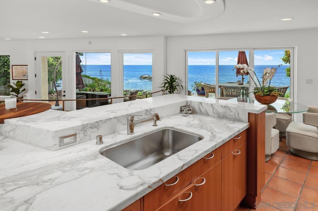 MLS #250037432SD image #17