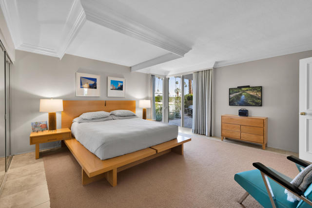246 E Avenida Granada, Palm Springs, CA 92264