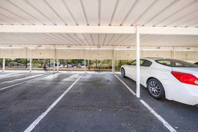 9302 Twin Trails Dr, San Diego CA: https://media.crmls.org/mediaz/d3aadf9f-9226-4381-963e-015c37e22a2b.jpg