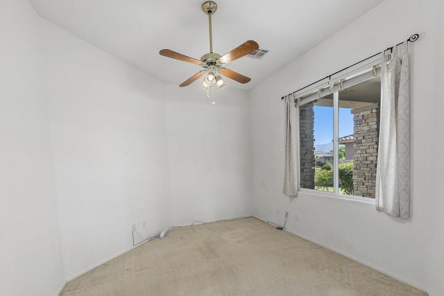 Image 14 of 29 For 77619 Ashberry Court