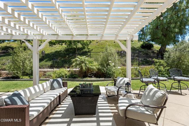 3306 Rising Star Avenue, Simi Valley CA: https://media.crmls.org/mediaz/d3ab742c-6562-420c-950f-f753a582084b.jpg