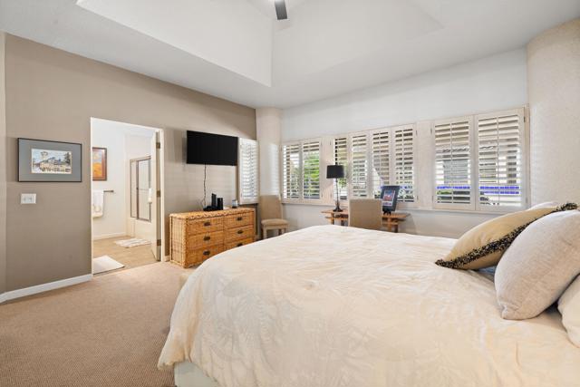 267 Kavenish W Drive, Rancho Mirage CA: https://media.crmls.org/mediaz/d3aba2de-7a2e-42cf-9fa0-c41f33fa1553.jpg