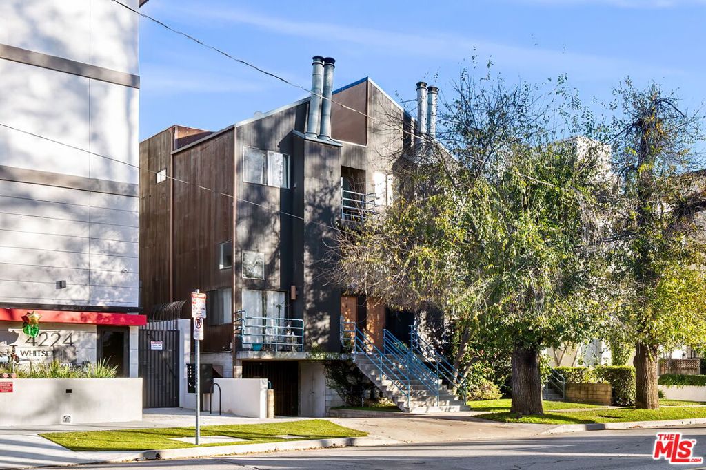 4218 Whitsett Avenue #4