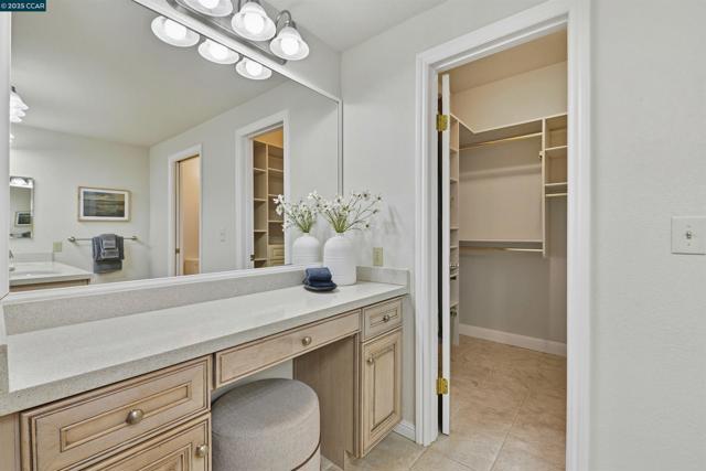 3711 Terra Granada Dr, Walnut Creek CA: https://media.crmls.org/mediaz/d3acb474-f7a9-4fba-820e-c48c6a1848ea.jpg