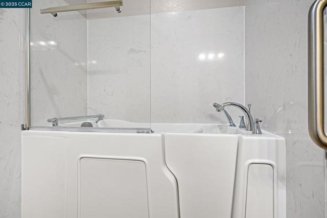 273 S Overlook Dr, San Ramon CA: https://media.crmls.org/mediaz/d3acc8bb-283c-4b91-a9f0-bbaa3ca66d90.jpg
