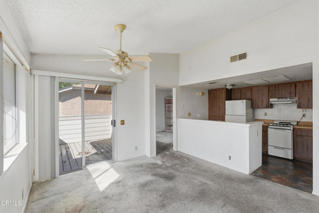 Detail Gallery Image 5 of 24 For 4651 Alamo St #F,  Simi Valley,  CA 93063 - 2 Beds | 2 Baths