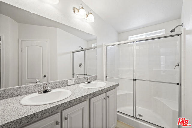 30473 Mulholland Hwy, Agoura Hills CA: https://media.crmls.org/mediaz/d3aeb665-a14c-4735-8ff6-083030b26788.jpg