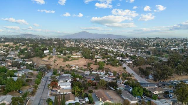 Detail Gallery Image 36 of 38 For 6511 Wunderlin Ave, San Diego,  CA 92114 - 3 Beds | 2 Baths