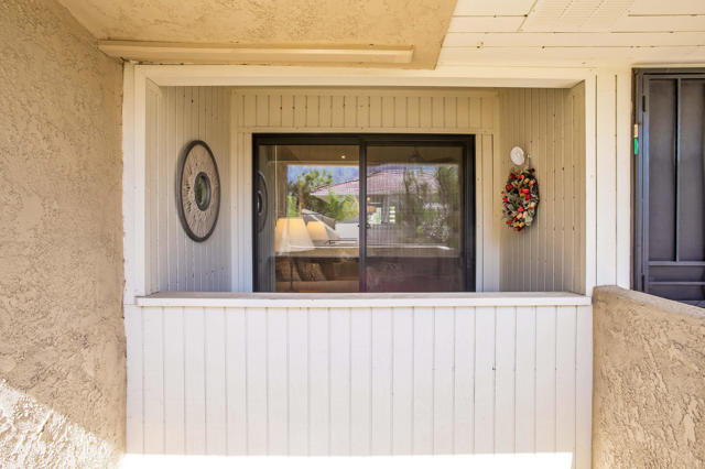 675 N Los Felices W Circle, Palm Springs CA: https://media.crmls.org/mediaz/d3aed5c6-f5e6-46d0-aa69-32ab6af17bf1.jpg
